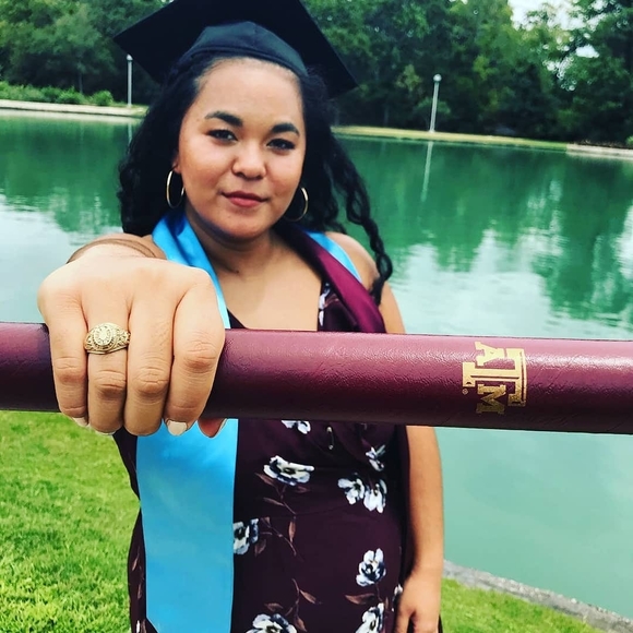 Meet your Posher, Eindra - Picture 1 of 1